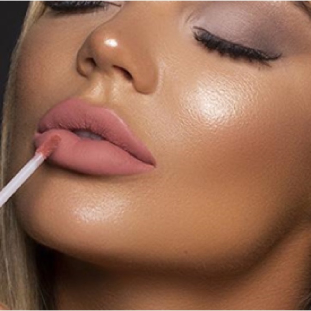 BH Cosmetics Liquid Linen Lipstick